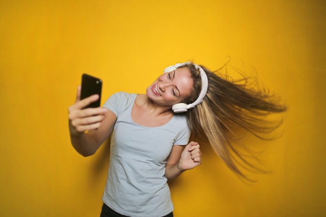 Saiba como Funciona o Trabalho de um Digital Influencer