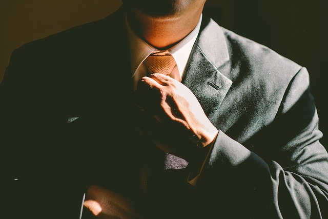 Quais os Impactos de Uma Liderança Autocrática e Como Solucioná-los?