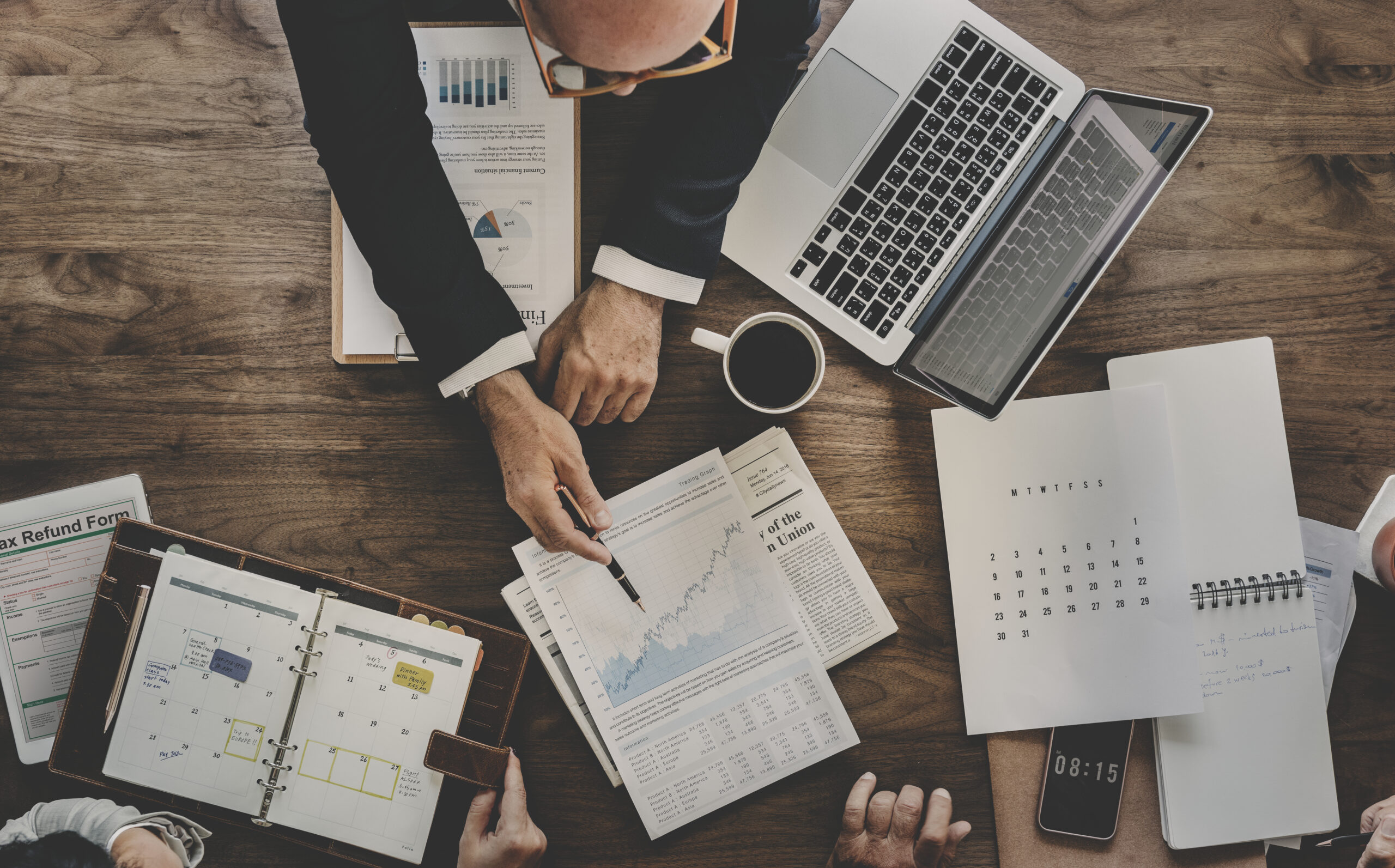 diferença entre assessoria e consultoria